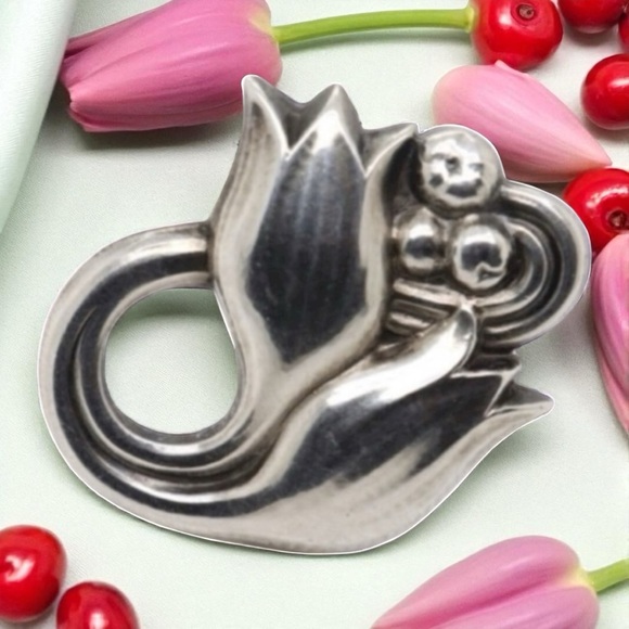 Georg Jensen « Tulips and Berries « Brooch, Rare ~ Denmark Vintage Piece ~ - Picture 3 of 12